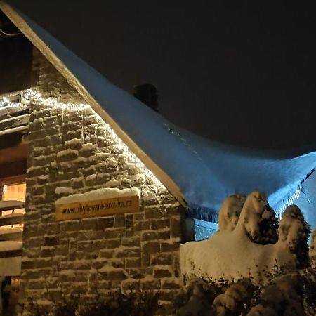 Sirovka Villa Horni Polubny ภายนอก รูปภาพ